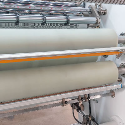LYB316 Vertikaler Rollenschneider und Aufwickler